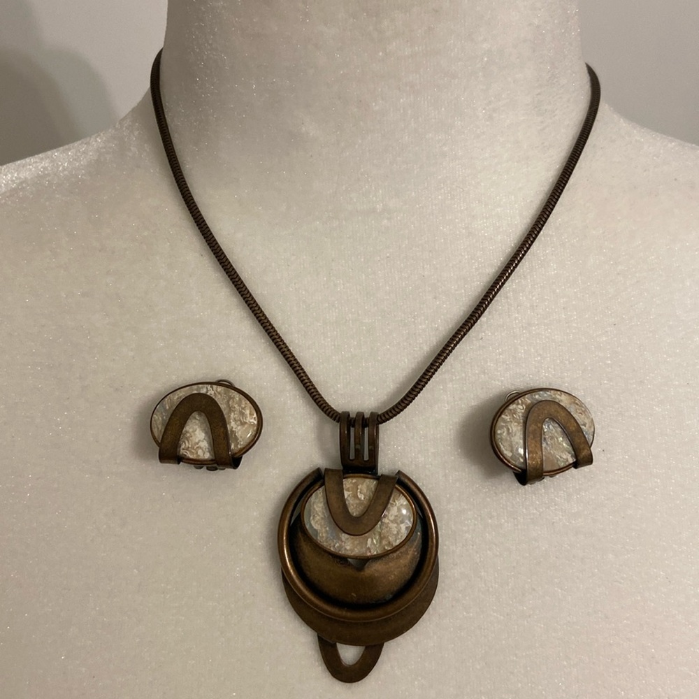 Beautiful Vintage Bronze Tone Kien Necklace and Earrings with Opalescent Stones